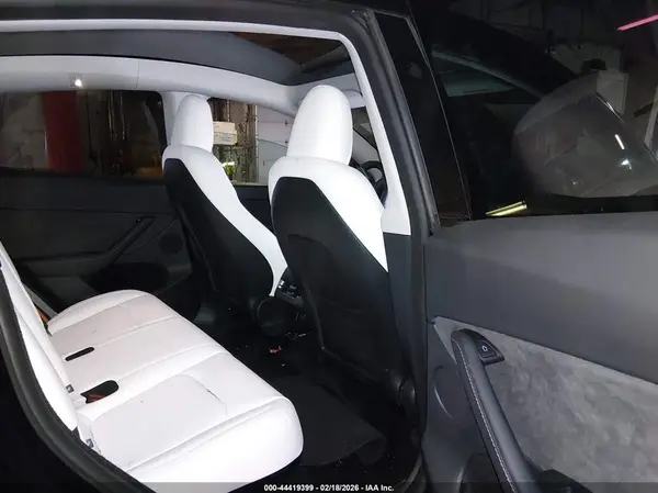 7SAYGDEE7SF288889 2025 TESLA MODEL Y - Image 8