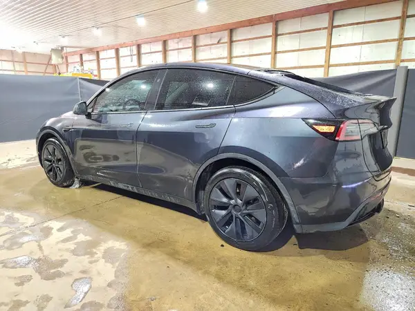 7SAYGDEE7SF289184 2025 TESLA MODEL Y - Image 2