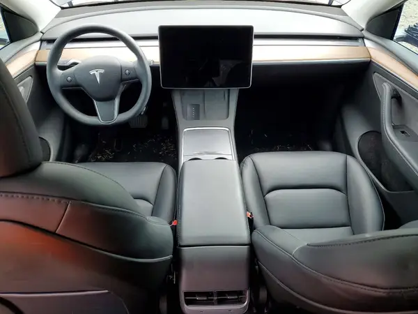 7SAYGDEE7SF299052 2025 TESLA MODEL Y - Image 8