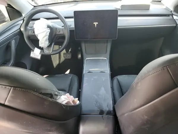 7SAYGDEE7SF300216 2025 TESLA MODEL Y - Image 8