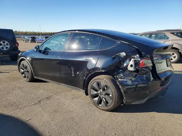 7SAYGDEE7SF306484 2025 TESLA MODEL Y - Image 2