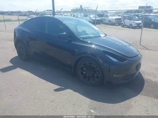 7SAYGDEE7SF308333 2025 TESLA MODEL Y - Image 1
