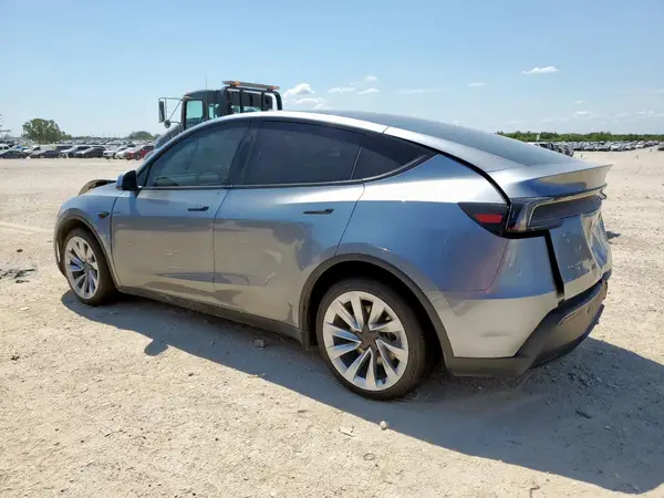 7SAYGDEE7TA380843 2026 TESLA MODEL Y - Image 2