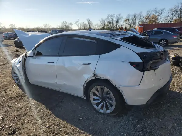 7SAYGDEE7TA380986 2026 TESLA MODEL Y - Image 2