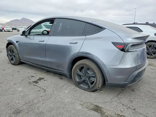 7SAYGDEE7TA383659 2026 TESLA MODEL Y - Image 2