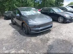 7SAYGDEE7TA385847 2026 TESLA MODEL Y