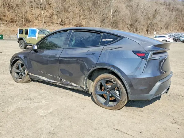 7SAYGDEE7TA386044 2026 TESLA MODEL Y - Image 2
