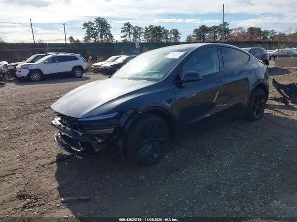 7SAYGDEE7TA387775 2026 TESLA MODEL Y - Image 2