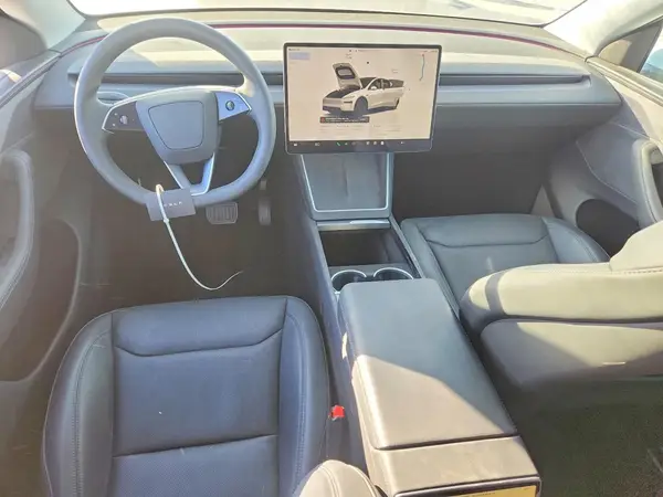 7SAYGDEE7TA391650 2026 TESLA MODEL Y - Image 8