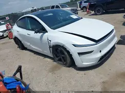7SAYGDEE7TA393981 2026 TESLA MODEL Y