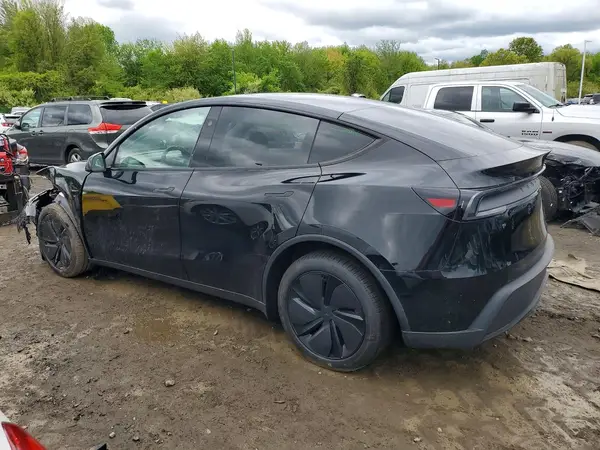 7SAYGDEE7TA399621 2026 TESLA MODEL Y - Image 2