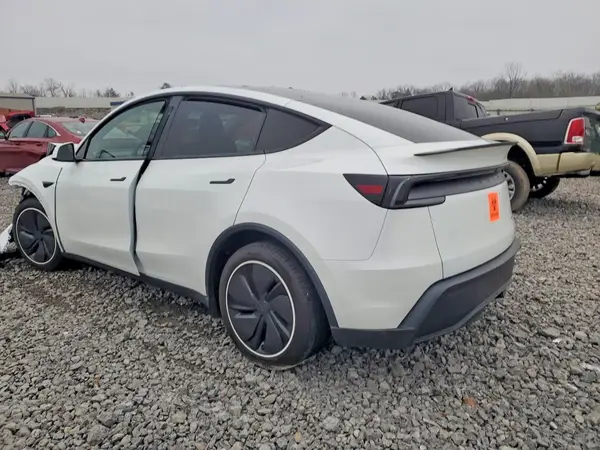 7SAYGDEE7TA401223 2026 TESLA MODEL Y - Image 2