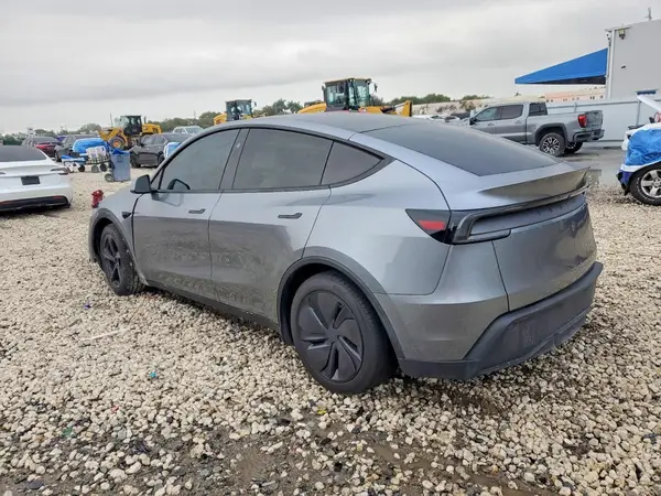 7SAYGDEE7TA405305 2026 TESLA MODEL Y - Image 2