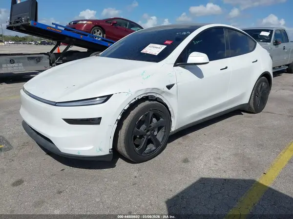 7SAYGDEE7TA405546 2026 TESLA MODEL Y - Image 2
