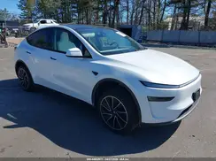 7SAYGDEE7TA448512 2026 TESLA MODEL Y