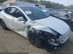 7SAYGDEE7TA449451 2026 TESLA MODEL Y