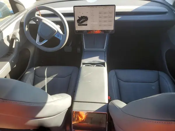 7SAYGDEE7TA460580 2026 TESLA MODEL Y - Image 8