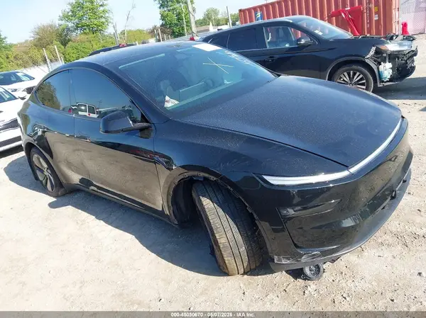 7SAYGDEE7TA472423 2026 TESLA MODEL Y - Image 1