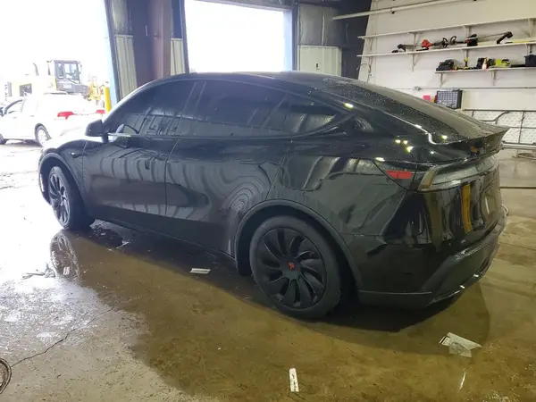 7SAYGDEE7TA473524 2026 TESLA MODEL Y - Image 2