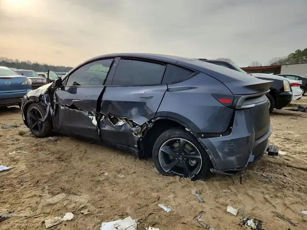 7SAYGDEE7TA478660 2026 TESLA MODEL Y - Image 2