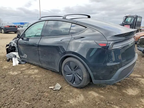 7SAYGDEE7TA490906 2026 TESLA MODEL Y - Image 2