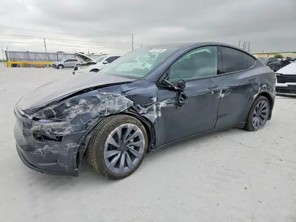 7SAYGDEE7TA692046 2026 TESLA MODEL Y - Image 1