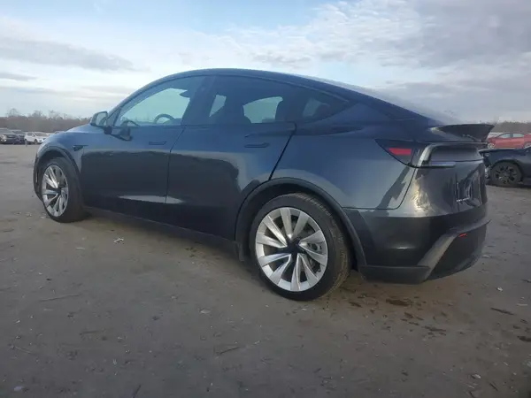 7SAYGDEE7TF323626 2026 TESLA MODEL Y - Image 2