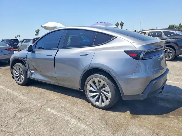 7SAYGDEE7TF324663 2026 TESLA MODEL Y - Image 2