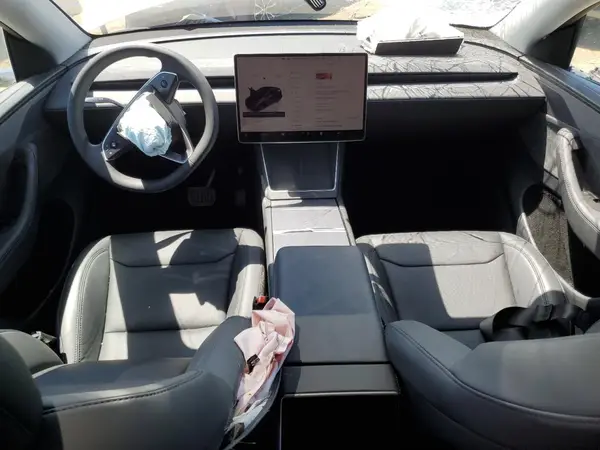 7SAYGDEE7TF325974 2026 TESLA MODEL Y - Image 8