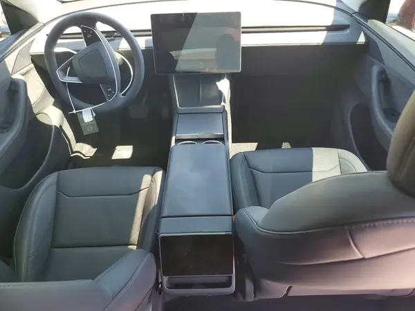 7SAYGDEE7TF326607 2026 TESLA MODEL Y - Image 8