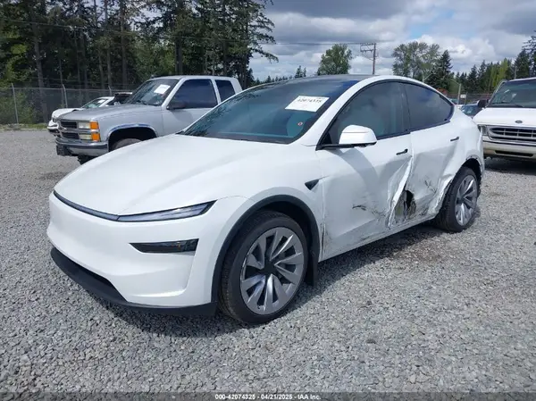 7SAYGDEE7TF331404 2026 TESLA MODEL Y - Image 2
