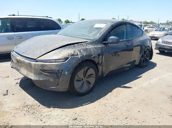 7SAYGDEE7TF334089 2026 TESLA MODEL Y - Image 2