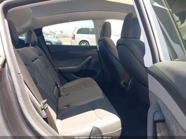 7SAYGDEE7TF334089 2026 TESLA MODEL Y - Image 8