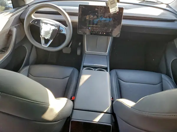 7SAYGDEE7TF335775 2026 TESLA MODEL Y - Image 8