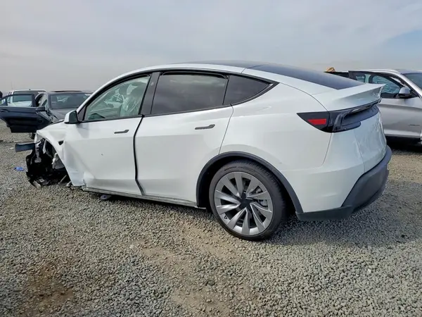 7SAYGDEE7TF339745 2026 TESLA MODEL Y - Image 2