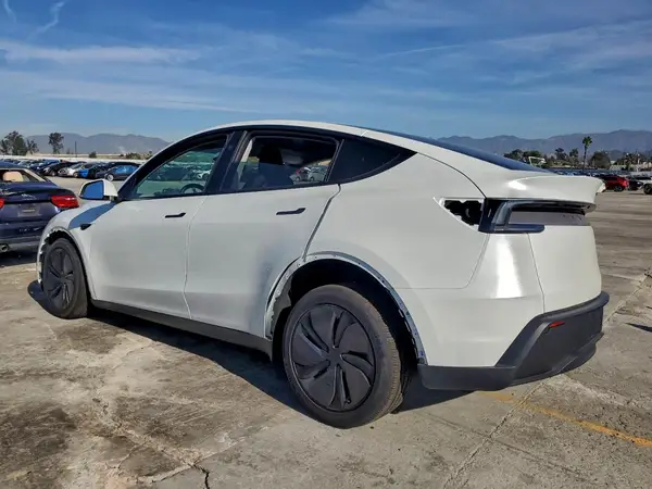 7SAYGDEE7TF343892 2026 TESLA MODEL Y - Image 2
