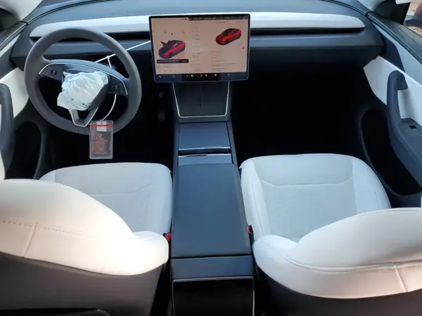 7SAYGDEE7TF357923 2026 TESLA MODEL Y - Image 8