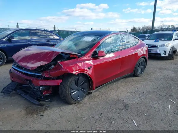 7SAYGDEE7TF359512 2026 TESLA MODEL Y - Image 2