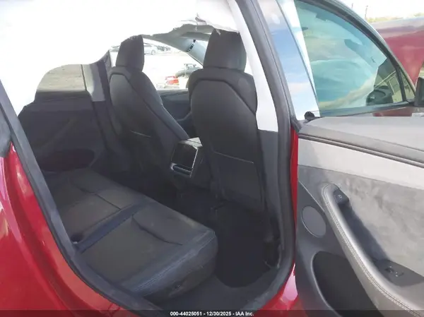 7SAYGDEE7TF359512 2026 TESLA MODEL Y - Image 8