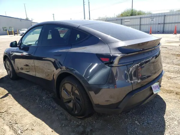 7SAYGDEE7TF365469 2026 TESLA MODEL Y - Image 2