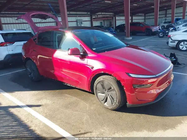 7SAYGDEE7TF370414 2026 TESLA MODEL Y - Image 1