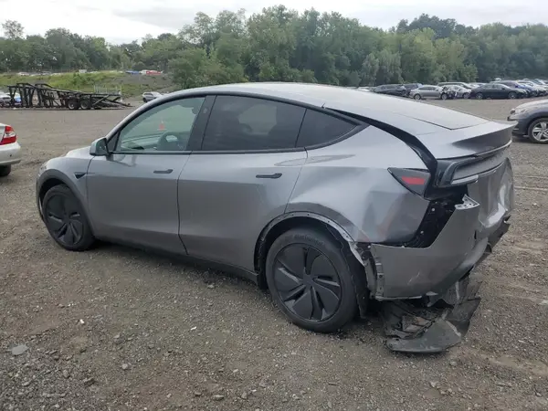 7SAYGDEE7TF370980 2026 TESLA MODEL Y - Image 2