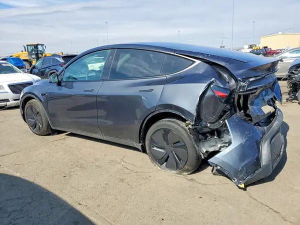 7SAYGDEE7TF380358 2026 TESLA MODEL Y - Image 2