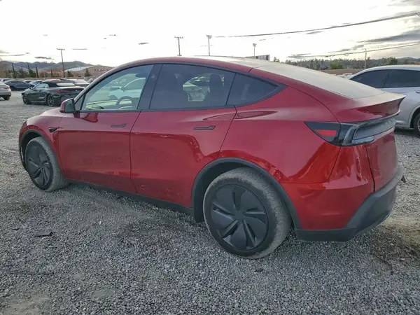 7SAYGDEE7TF450604 2026 TESLA MODEL Y - Image 2