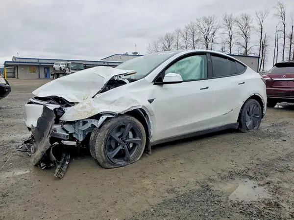 7SAYGDEE7TF453860 2026 TESLA MODEL Y - Image 1