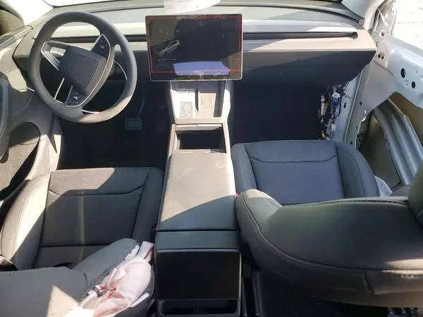 7SAYGDEE7TF532378 2026 TESLA MODEL Y - Image 8