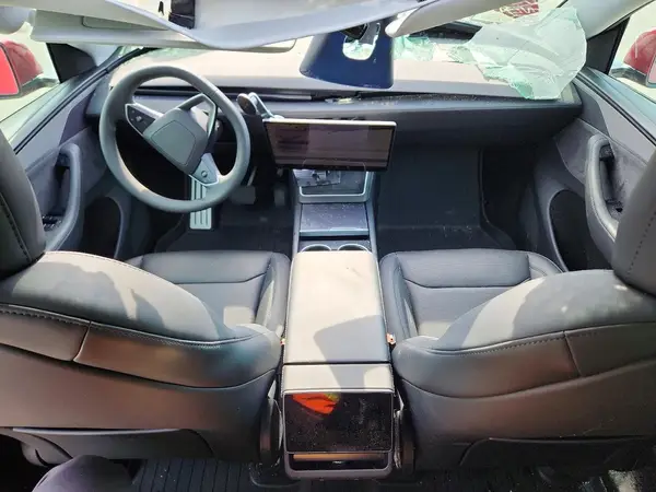 7SAYGDEE7TF558348 2026 TESLA MODEL Y - Image 8