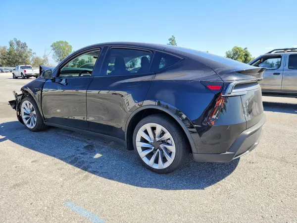 7SAYGDEE7TF567471 2026 TESLA MODEL Y - Image 2
