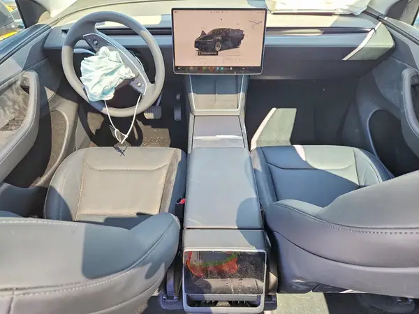 7SAYGDEE7TF567471 2026 TESLA MODEL Y - Image 8