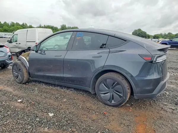 7SAYGDEE7TF579474 2026 TESLA MODEL Y - Image 2